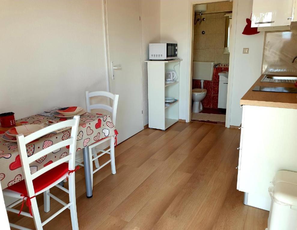 Apartments Hodanic كرك المظهر الخارجي الصورة